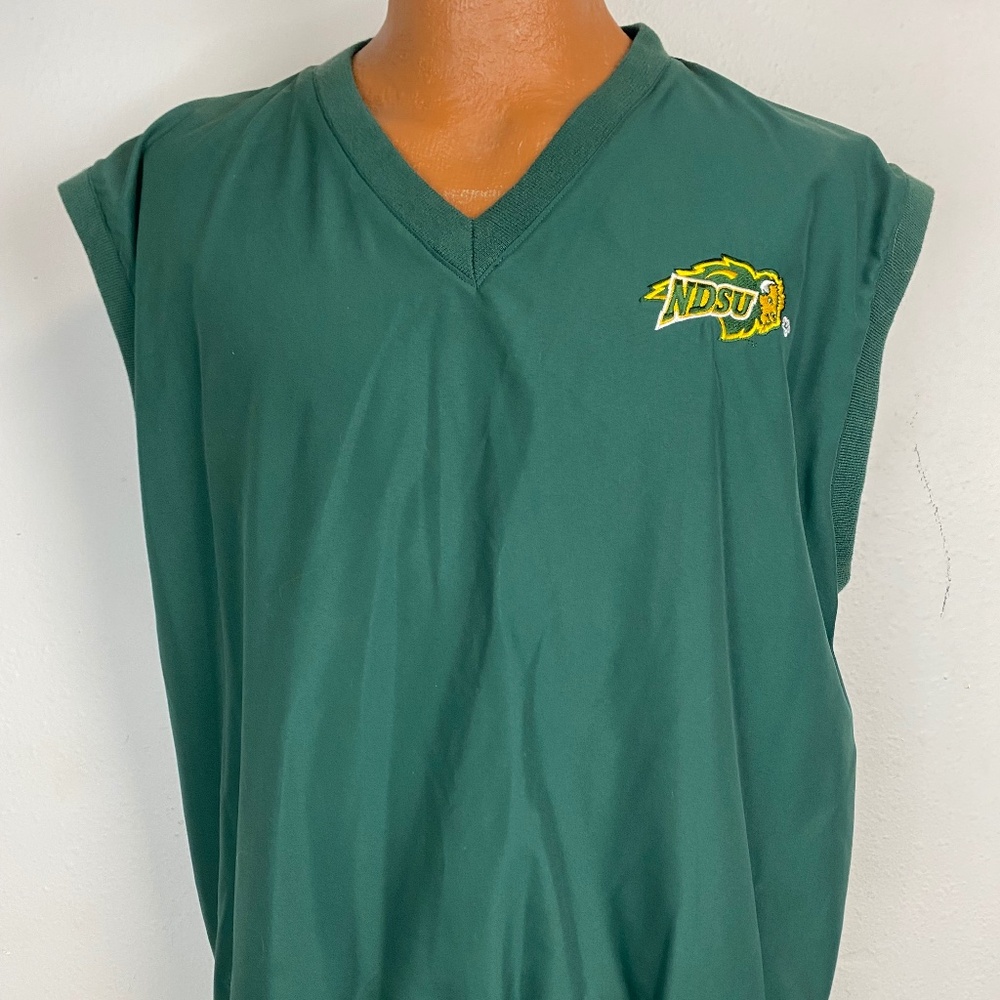 NDSU North Dakota State Windbreaker Vest L Green Embroidered  V-Neck Pullover